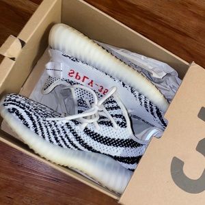 Yeezy Boost 350 V2 ‘ Zebra’ SZ 5